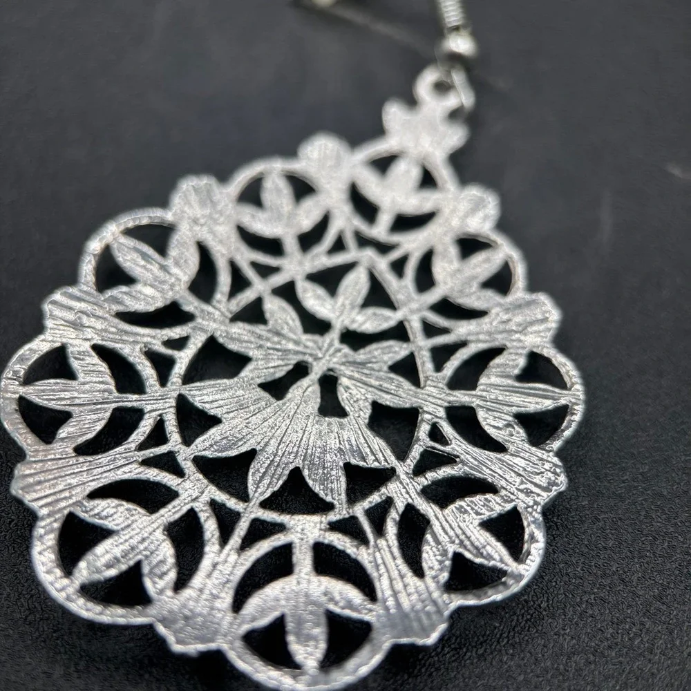 Silver Filigree Teardrop Dangle Earrings Boho Floral‎ Lightweight Statement